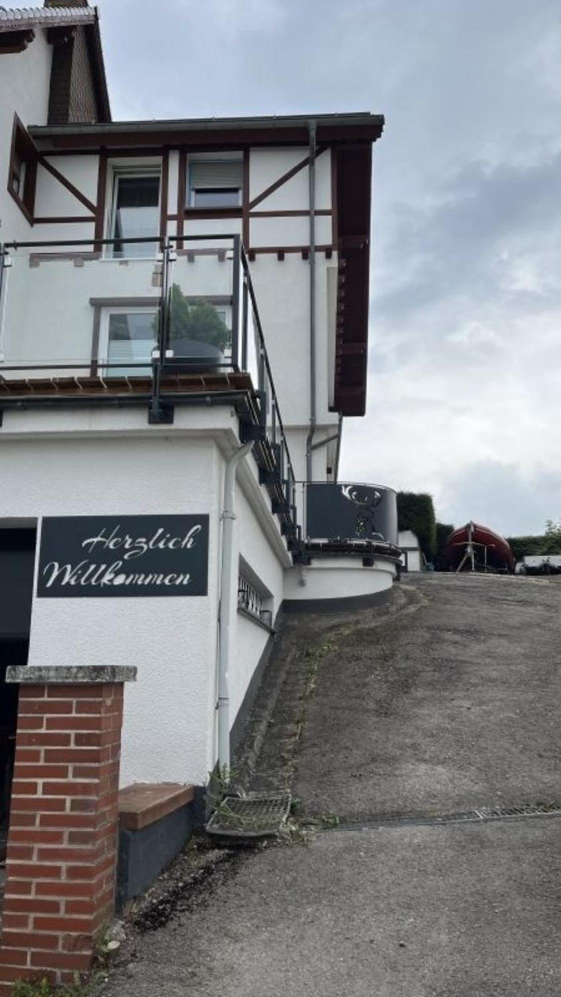 Wellness Appartement Eifelglueck Pelm ภายนอก รูปภาพ